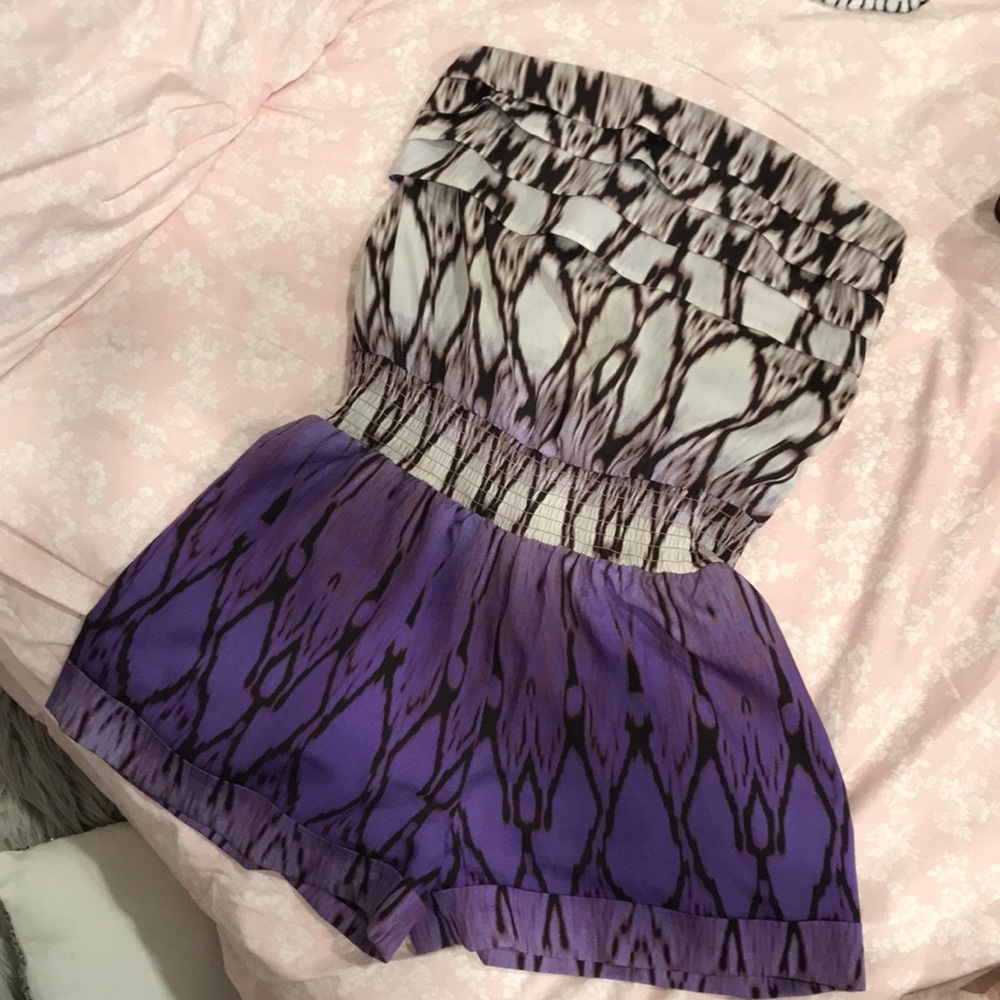 Strapless Bebe Summer Romper! 💜💜
